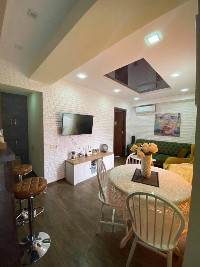 Апартаменти Apartament Victoria Тбілісі Екстер'єр фото